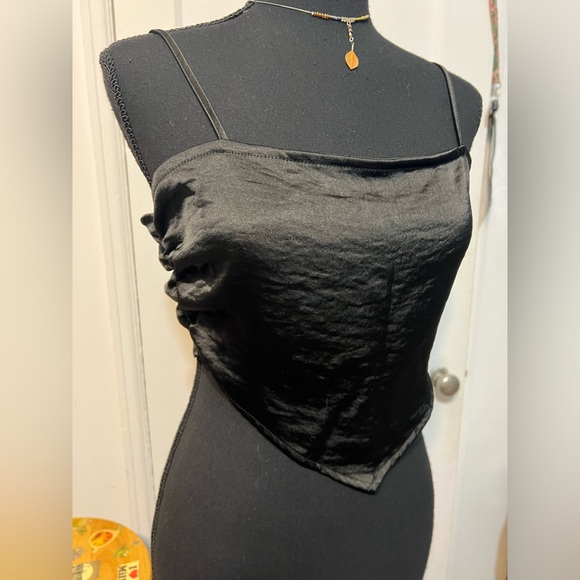 #310 Crop tank tie top - Picture 4 of 12